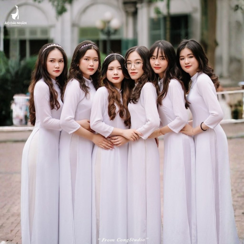 Cho thuê áo dài kỷ yếu