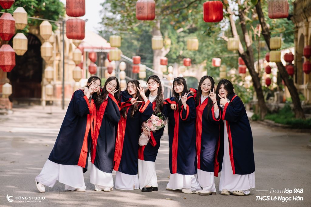 Chụp ảnh kỷ yếu concept áo cử nhân (19)