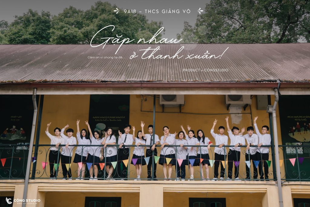 Chụp ảnh kỷ yếu tại Hoàng Thành Thăng Long