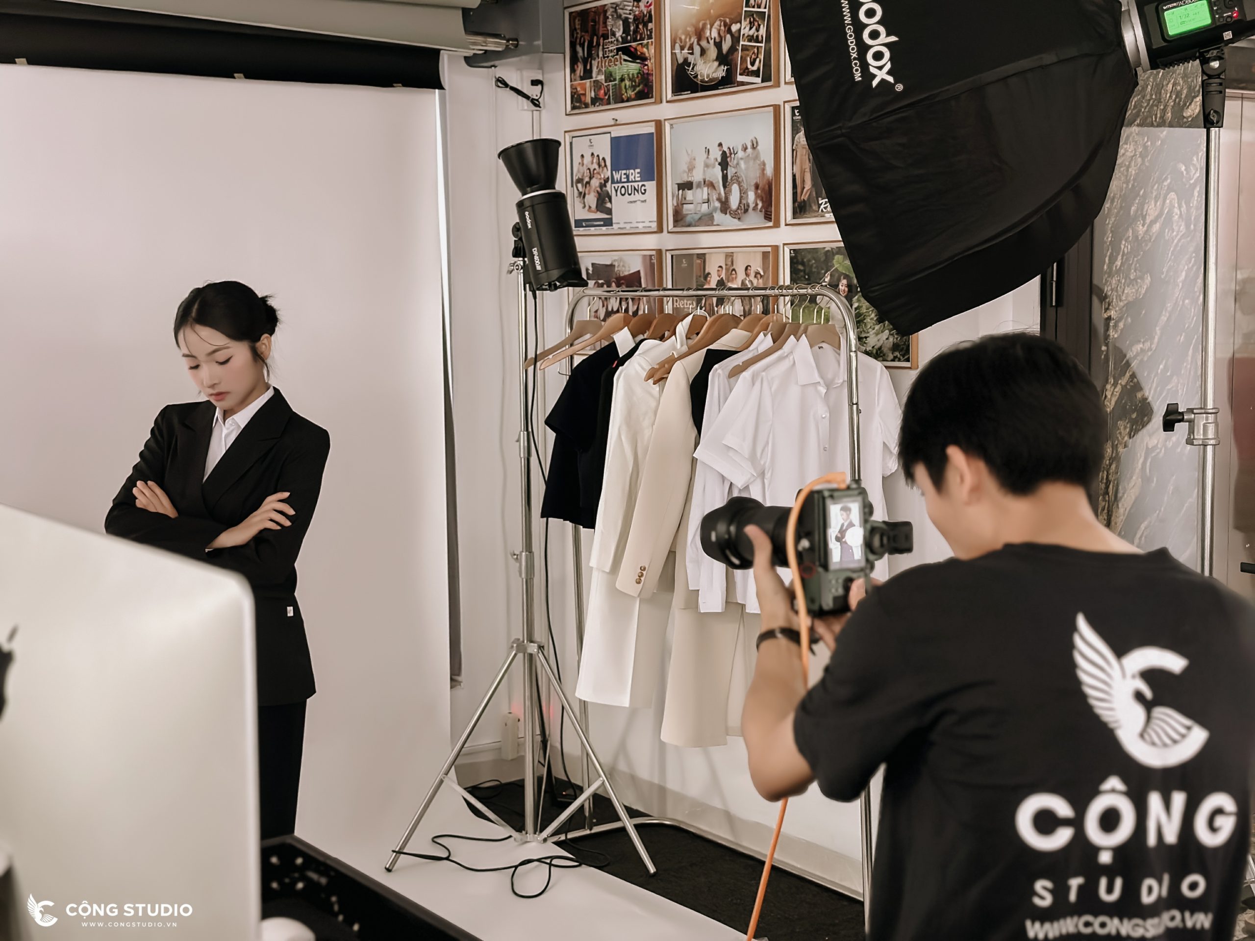 Đội Ngũ Nhân Viên Cộng Studio tận tâm trong từng sản phẩm