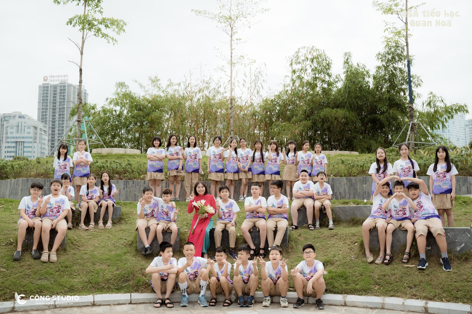 Chụp Ảnh Kỷ Yếu Cấp 1 Concept Áo Lớp (10)