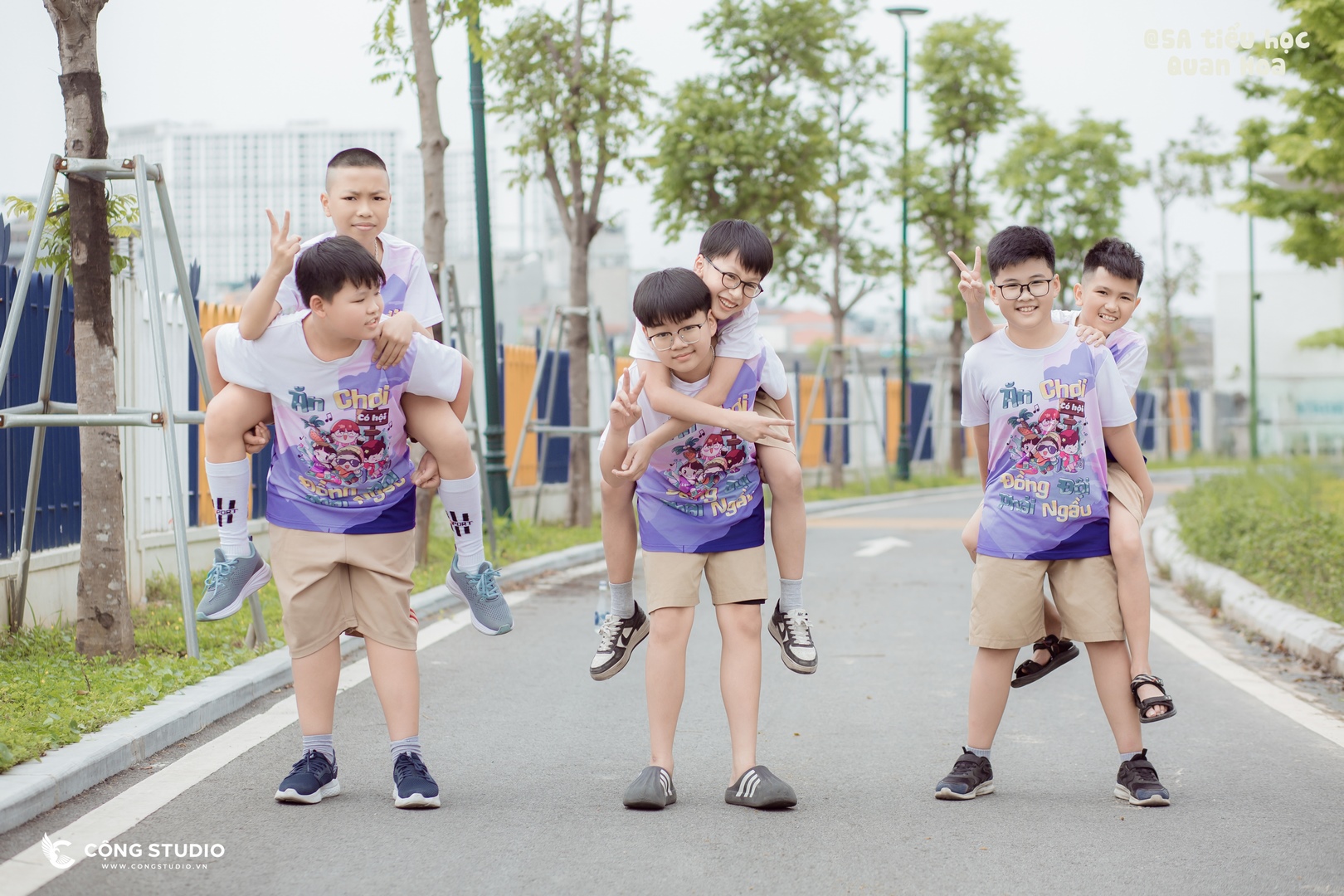 Chụp Ảnh Kỷ Yếu Cấp 1 Concept Áo Lớp (26)