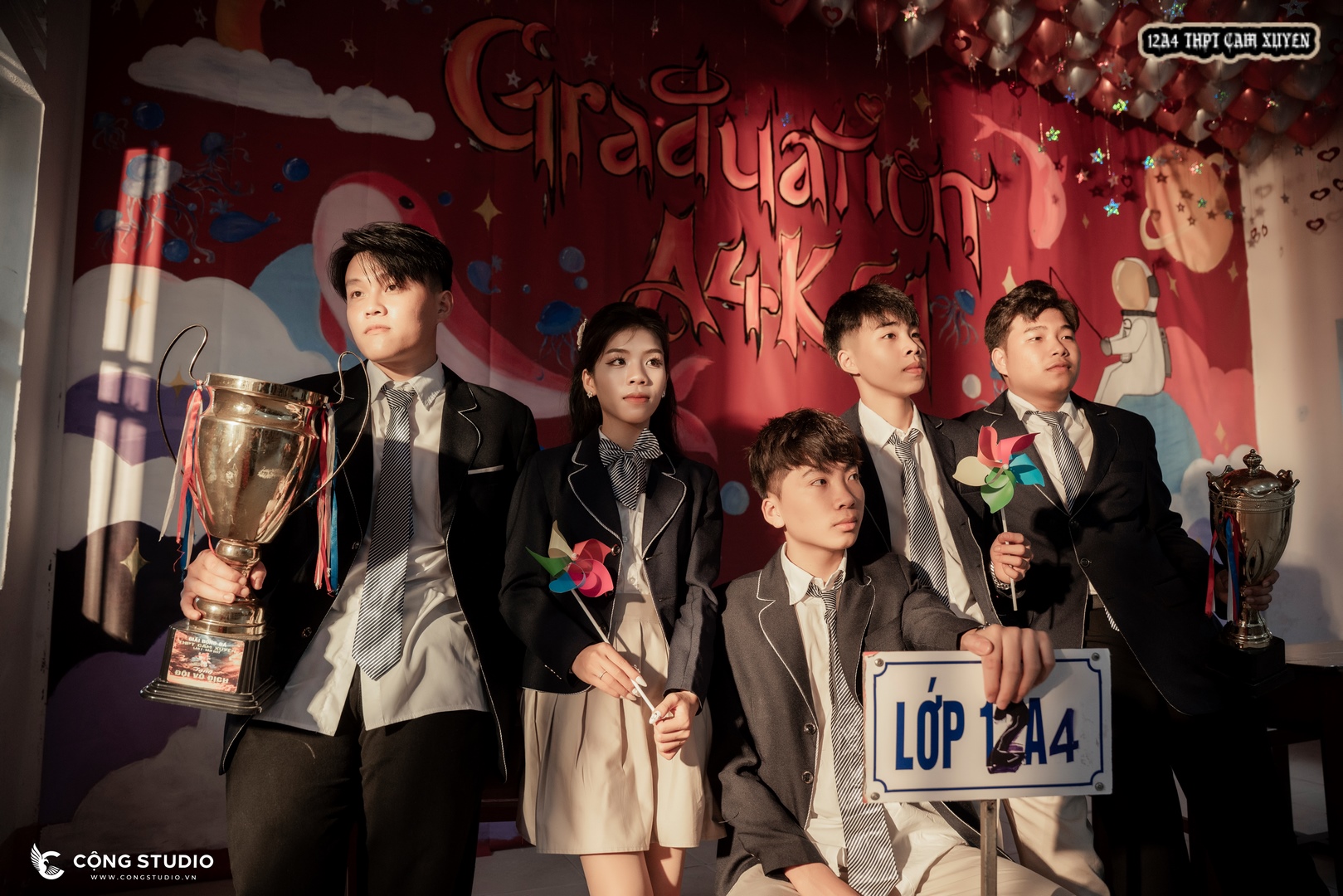 Chụp ảnh kỷ yếu concept School