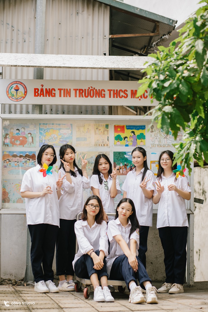 Chụp ảnh kỷ yếu tại Hà Nội lớp 9A1 THCS Mạc Đĩnh Chi (20)