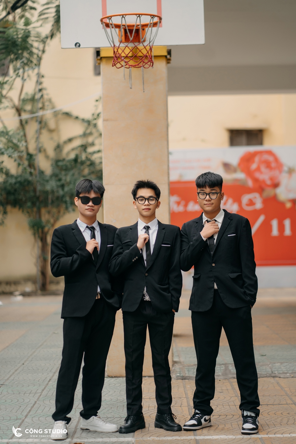 chụp ảnh kỷ yếu lớp 12 đẹp, uy tín, giá rẻ (2) (Copy)