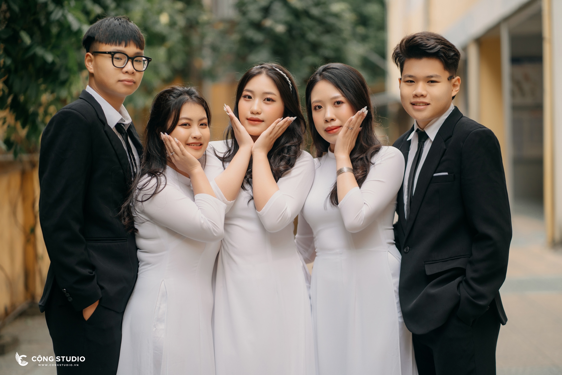 chụp ảnh kỷ yếu lớp 12 đẹp, uy tín, giá rẻ (20) (Copy)