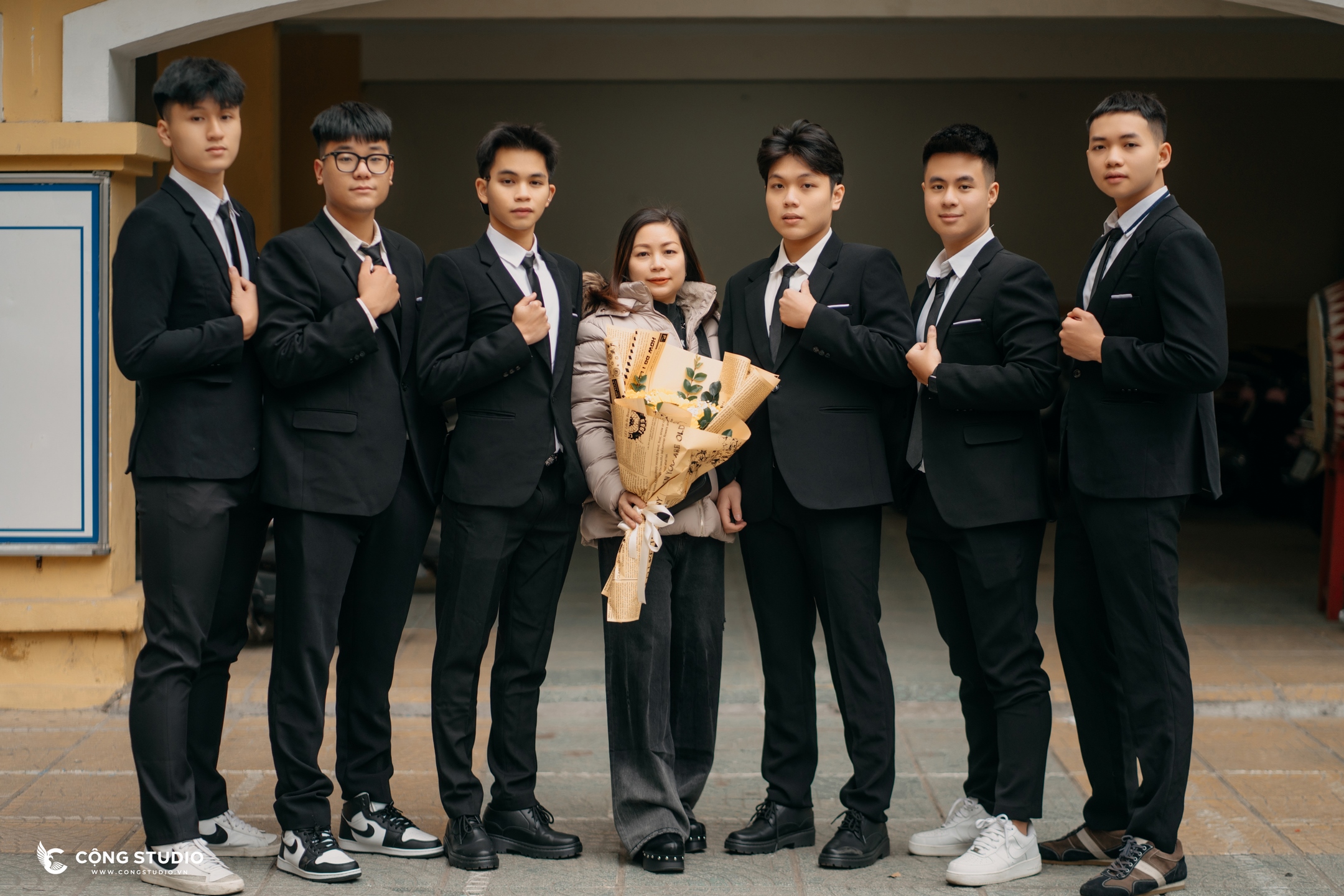 chụp ảnh kỷ yếu lớp 12 đẹp, uy tín, giá rẻ (24) (Copy)