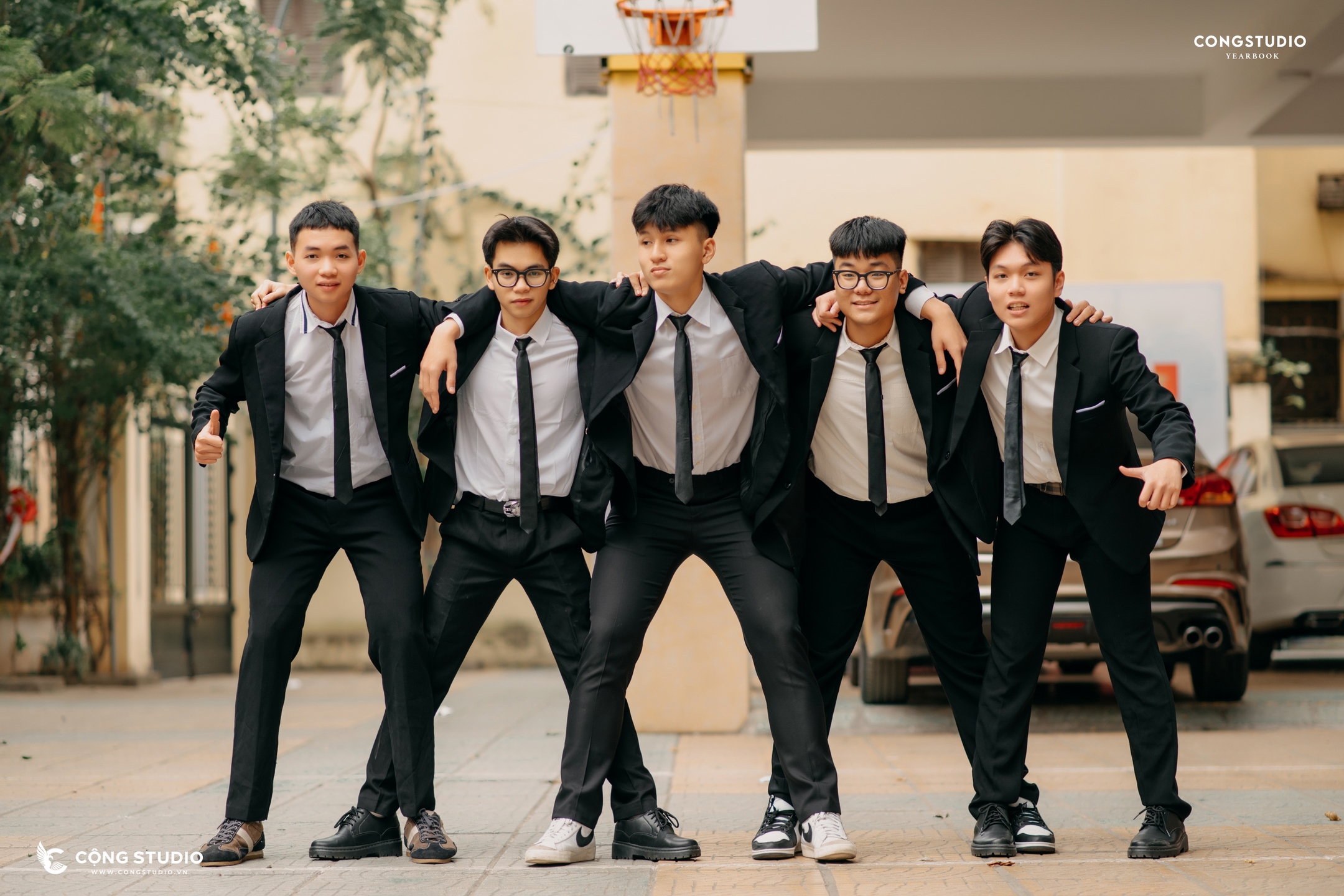 chụp ảnh kỷ yếu lớp 12 đẹp, uy tín, giá rẻ (43) (Copy)