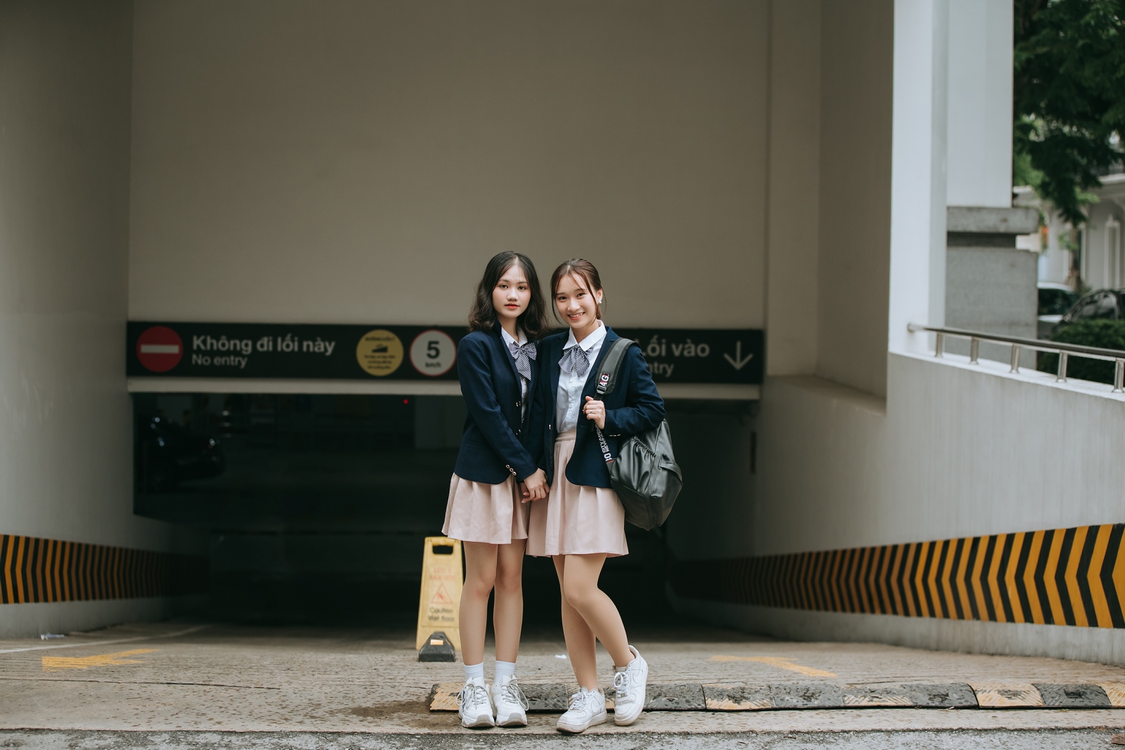 Chụp ảnh kỷ yếu - Cộng Studio