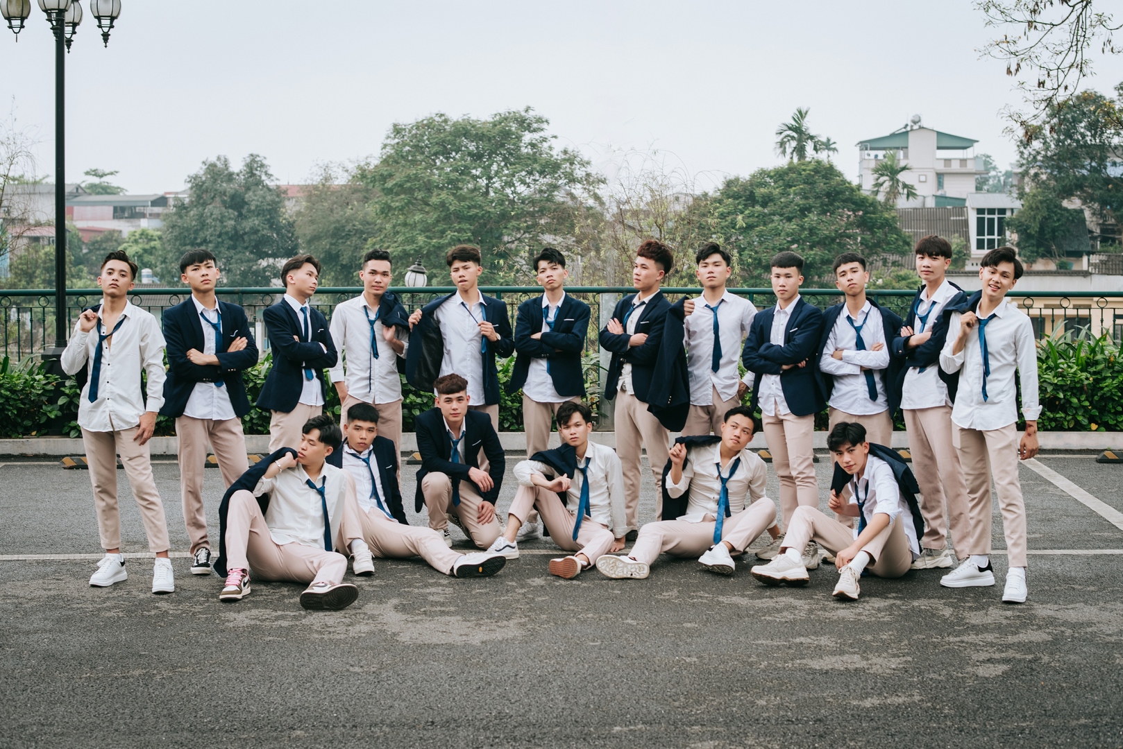 Chụp ảnh kỷ yếu - Cộng Studio