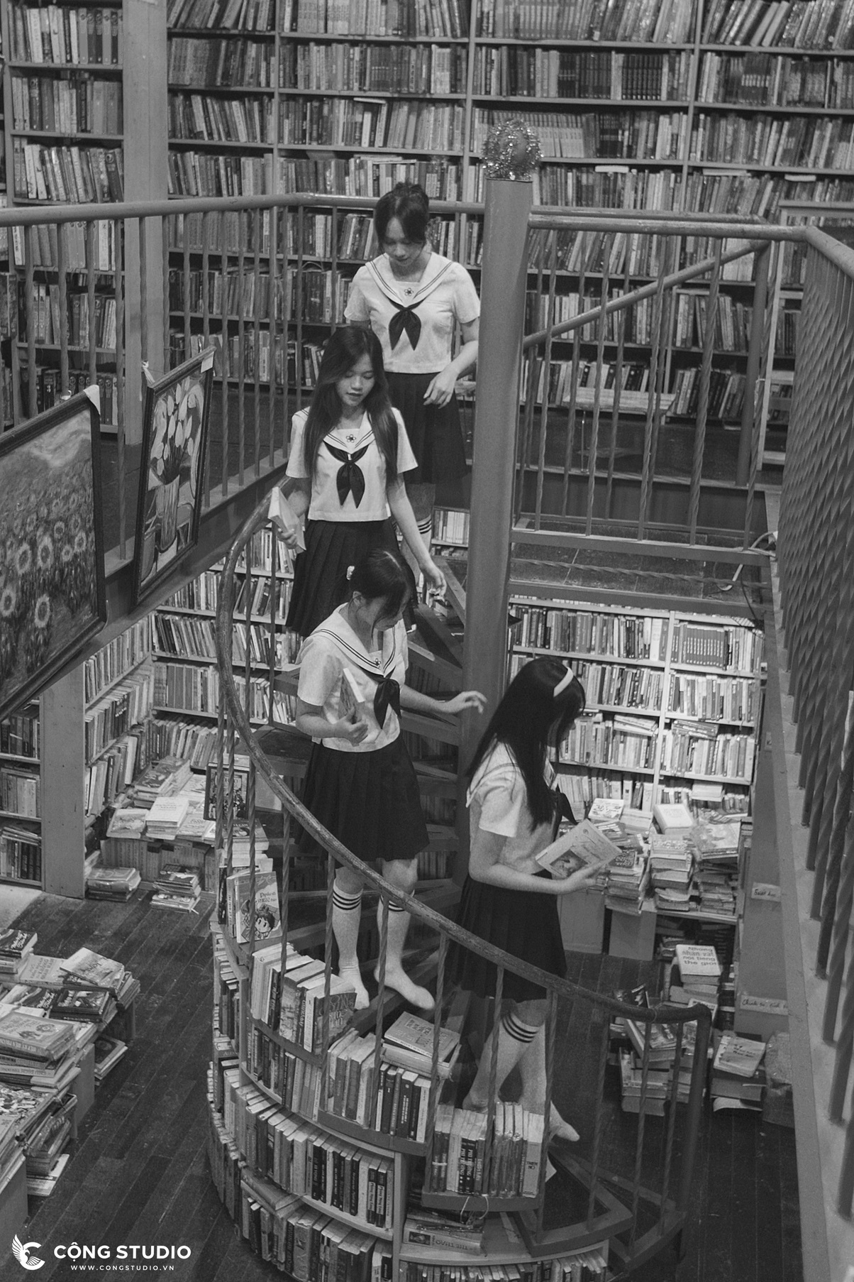 CHỤP KỶ YẾU TẠI THÁI LAN (2)