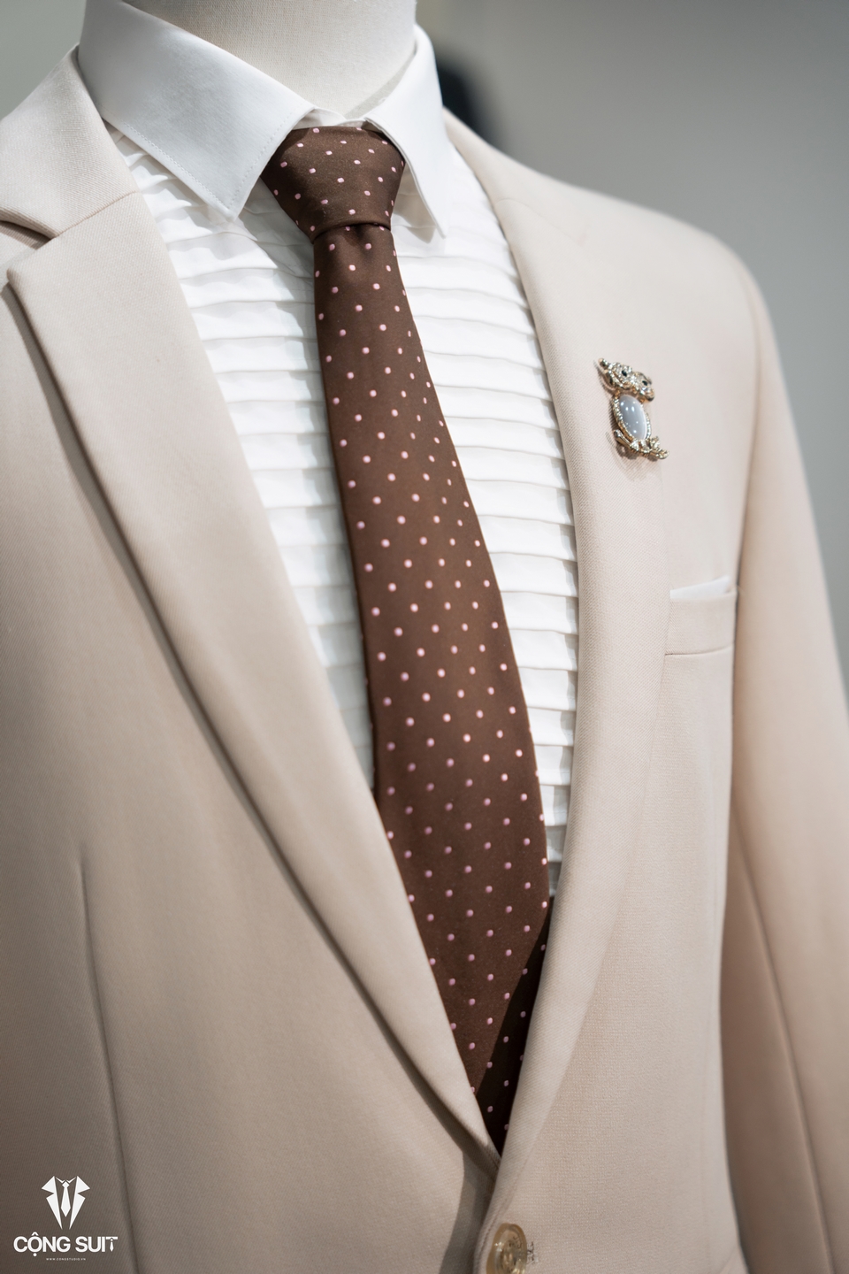 Cho Thuê Suit Nam Ivory Latte – Suit Be Sáng Thanh Lịch, Chất Lượng(9)