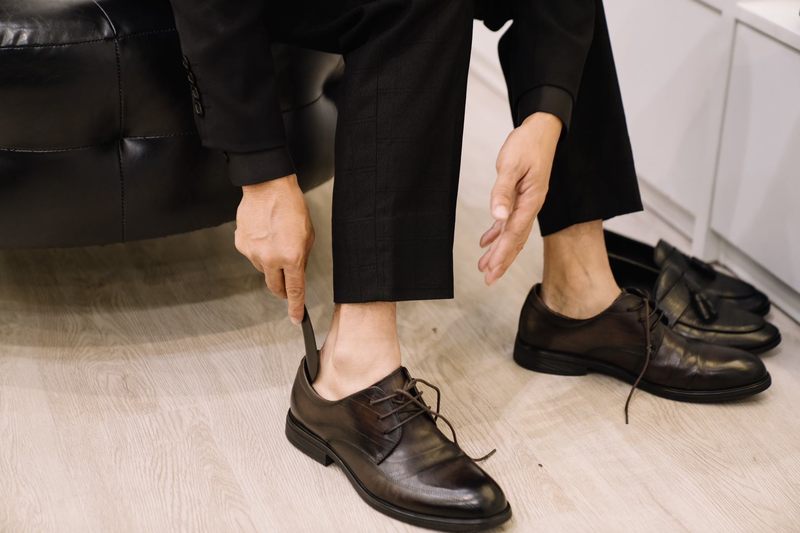 Thuê Giày Tây Chụp Ảnh Kỷ Yếu 2026 (2)