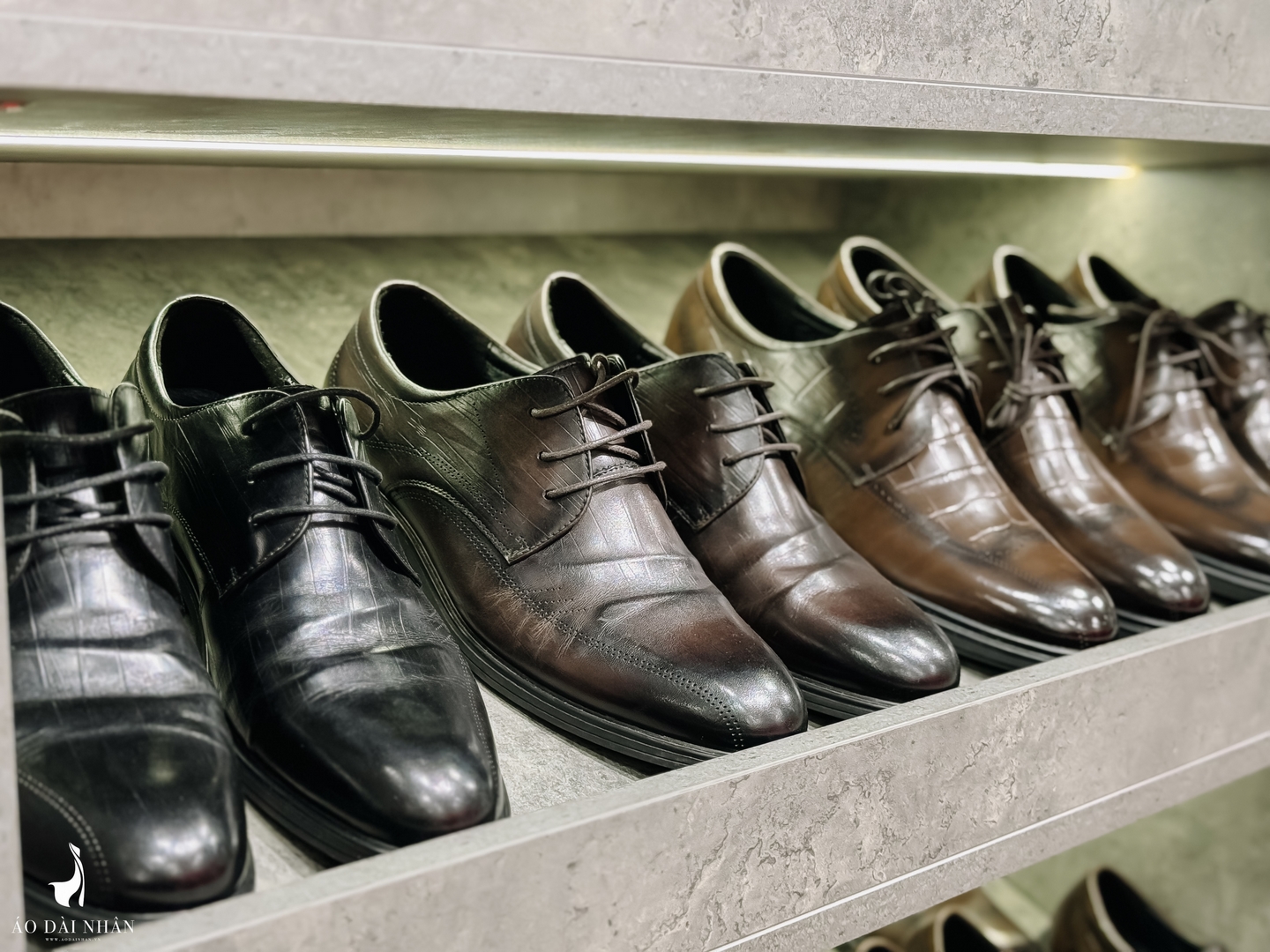 Thuê Giày Tây Chụp Ảnh Kỷ Yếu 2026 (3)