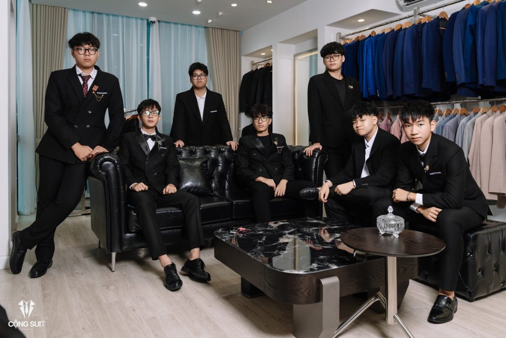 Dịch Vụ Cho Thuê Vest Chụp Ảnh Kỷ Yếu 2026 Tại Áo Dài Nhân