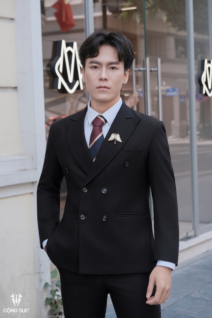 SUIT NAM SANG TRỌNG TẠI ĐỐNG ĐA 11
