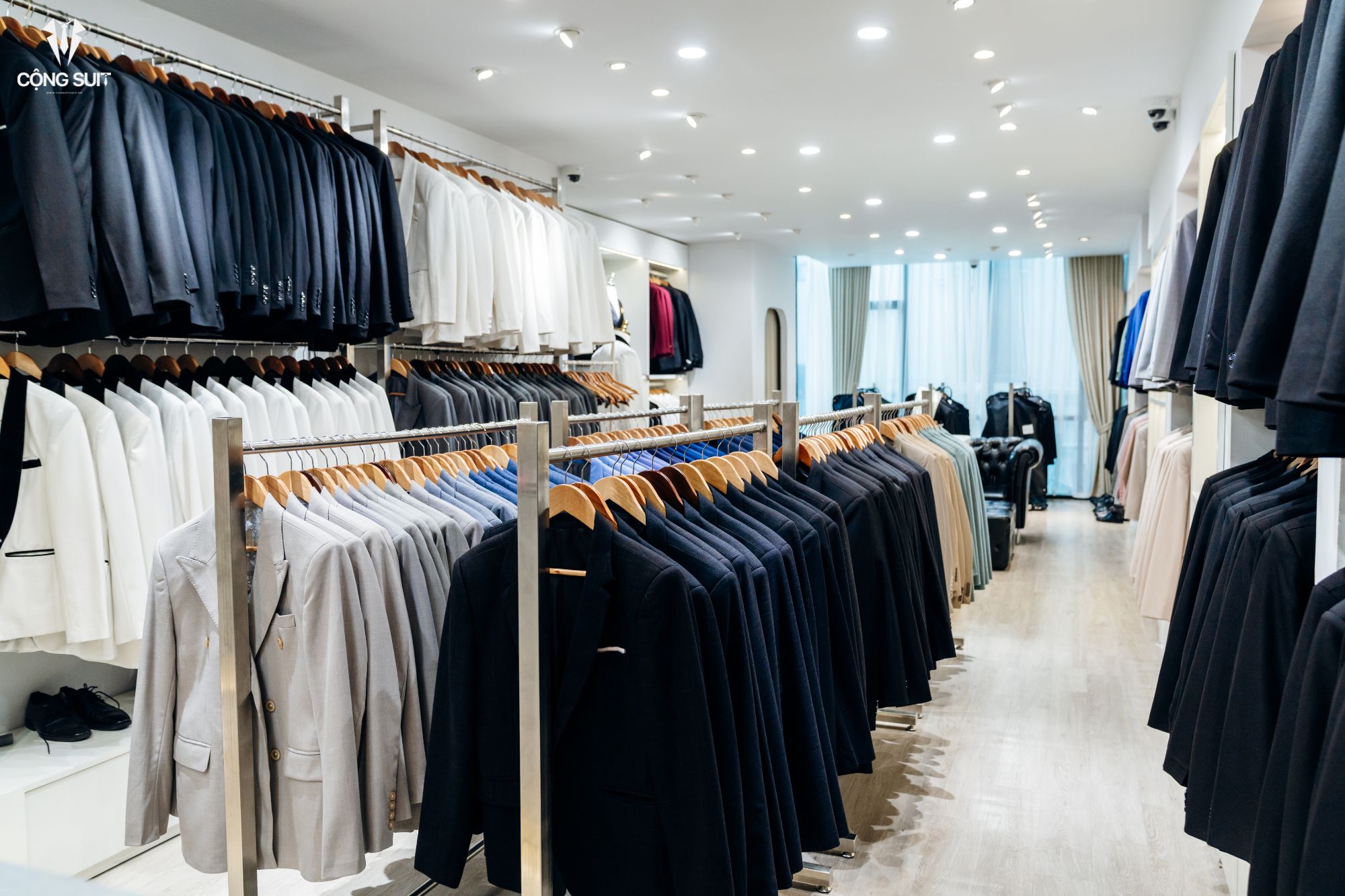 giá cho thuê suit nam cao cấp, giá rẻ tại Hồ Chí Minh (1)