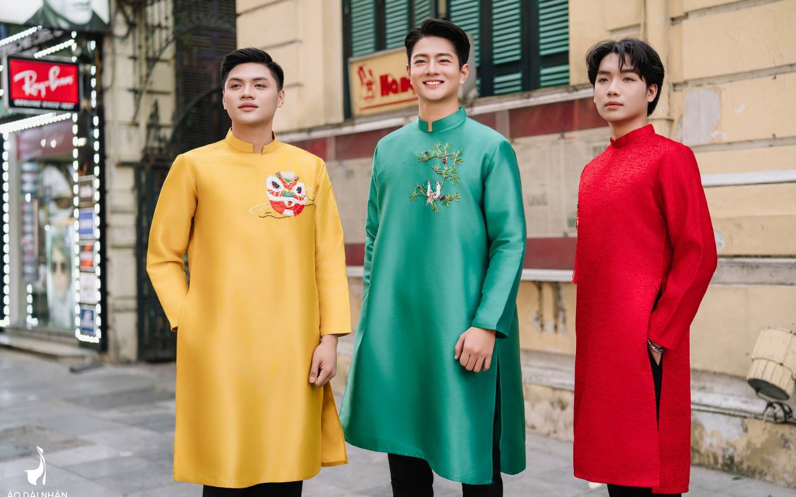 Top 3 Phom Áo Dài Nam Dễ Mặc, Tôn Dáng Nhất Cho Sự Kiên!