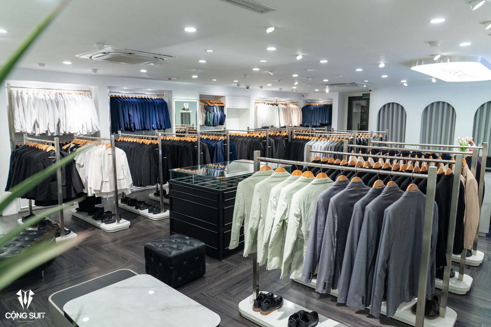 thuê suit đẹp - chất lượng - giá thành hợp lý toàn quốc (1)