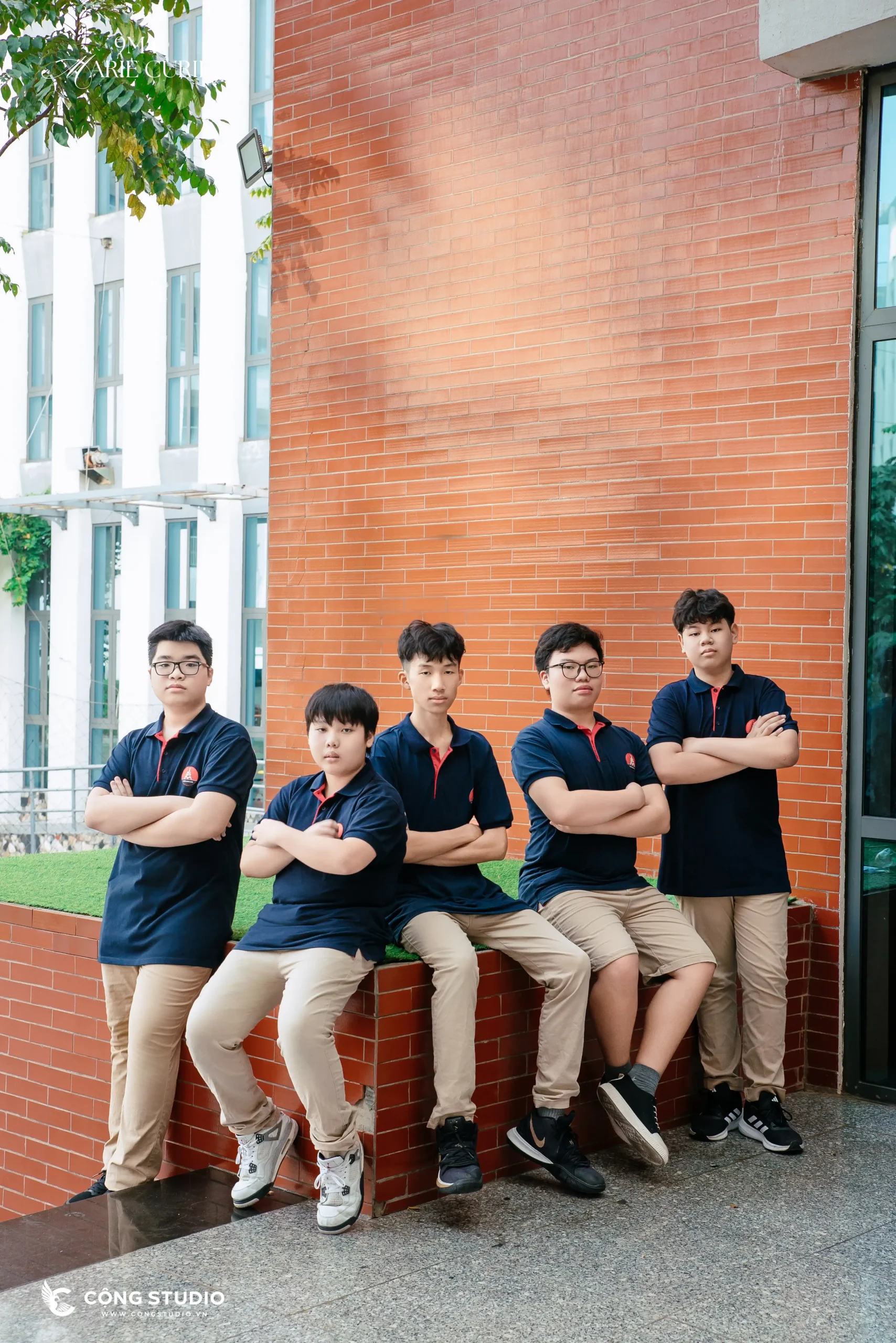 Bộ ảnh kỷ yếu đồng phục trường concept Thanh Xuân đẹp, ấn tượng (28)