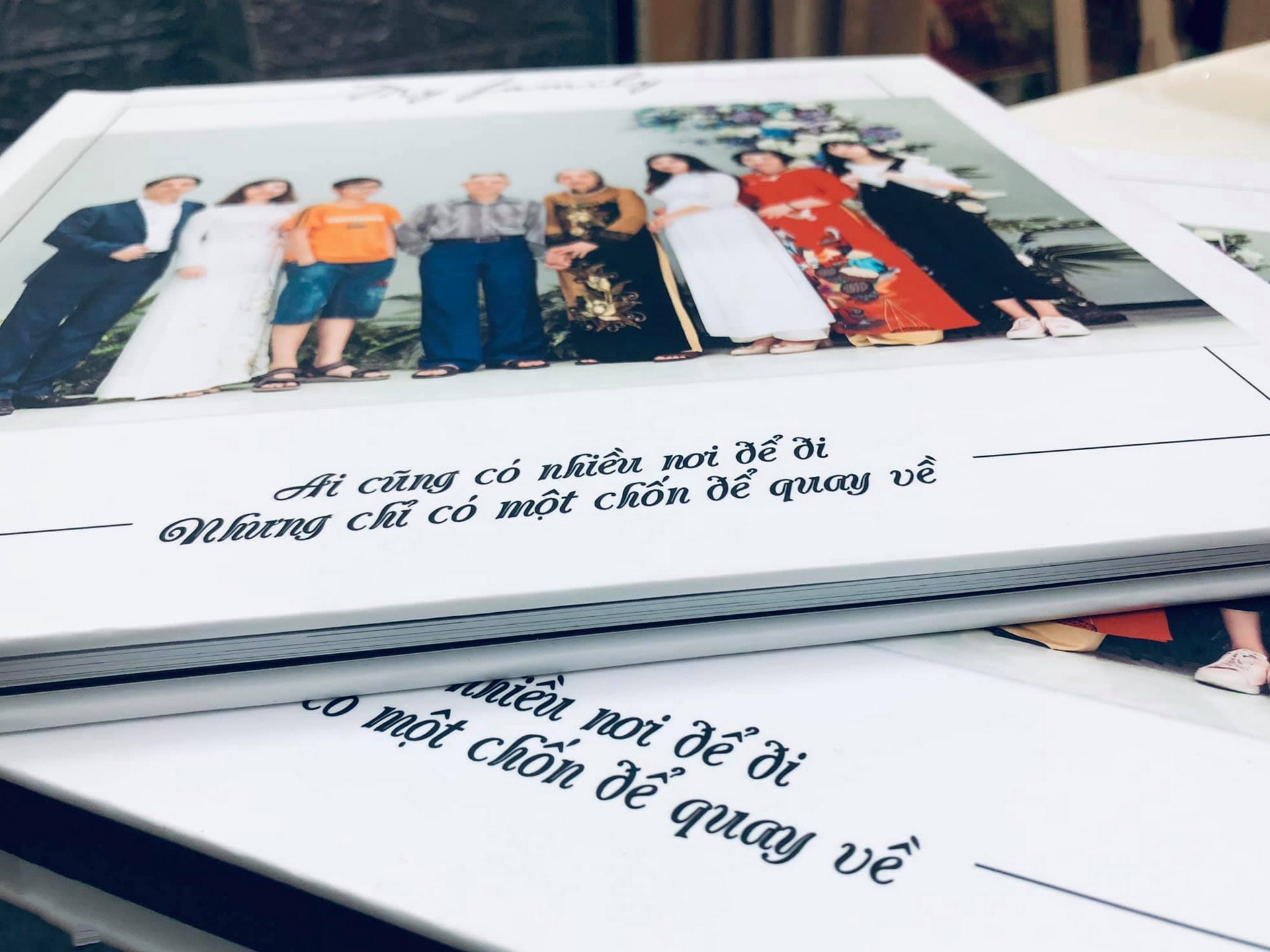 Hướng Dẫn Thiết Kế Photobook Kỷ Yếu Đẹp Từ A-Z Chuẩn Trend 2026!