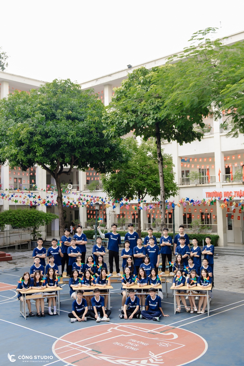 Ý tưởng chụp ảnh kỷ yếu concept áo lớp đẹp, độc, lạ, chất lượng (1)