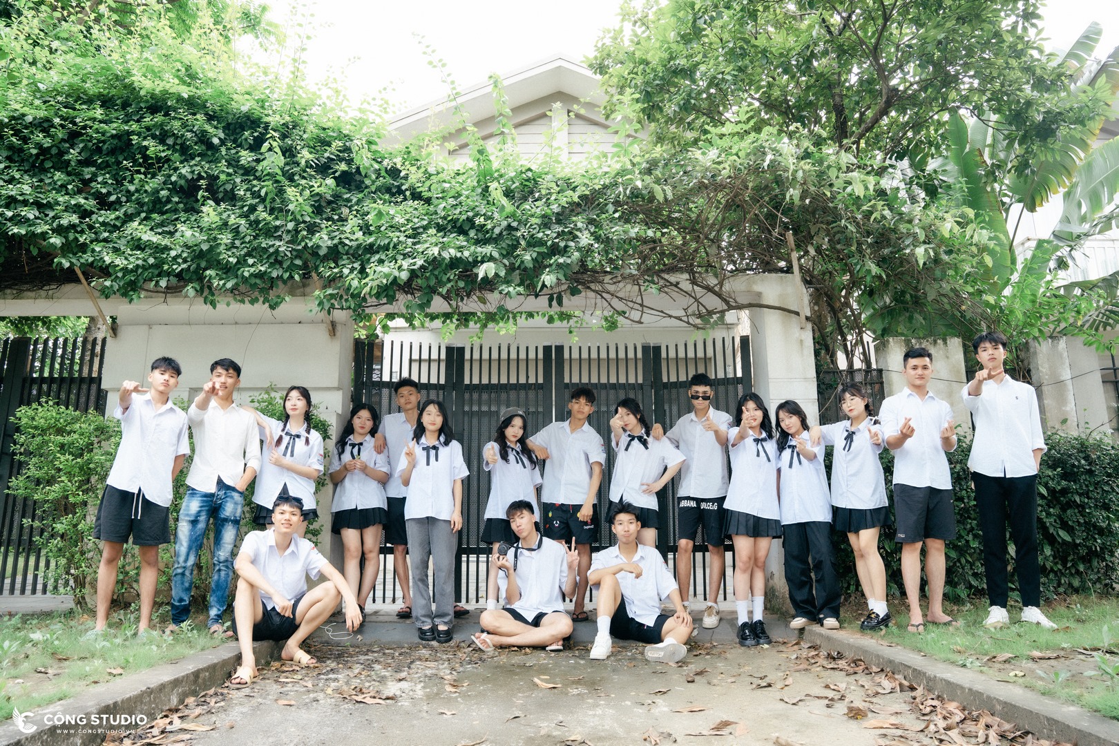 chụp ảnh kỷ yếu cấp 3 chất lượng, uy tín , đẹp nhất 