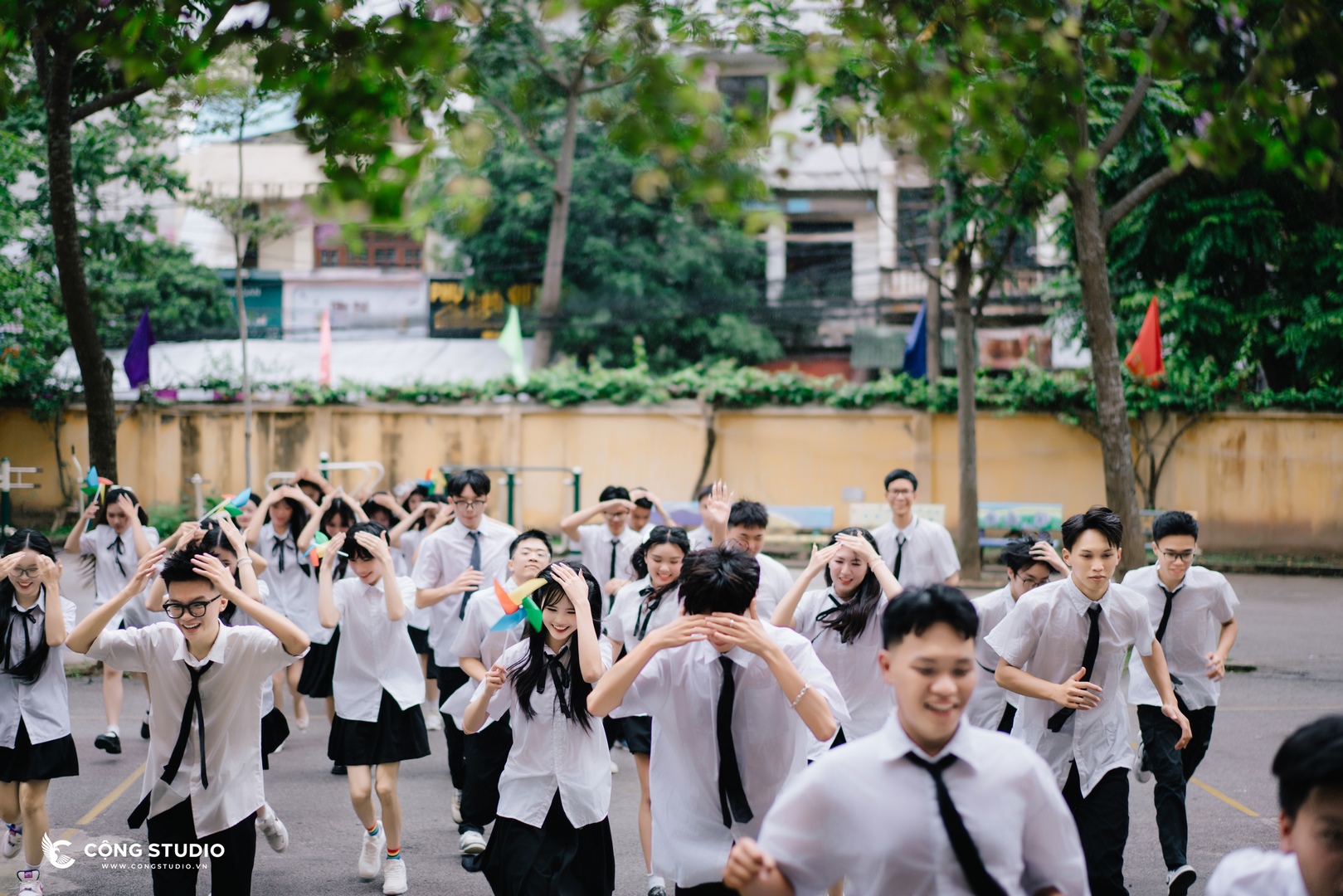 chụp ảnh kỷ yếu đẹp tại Hà Nội - Cộng Studio 