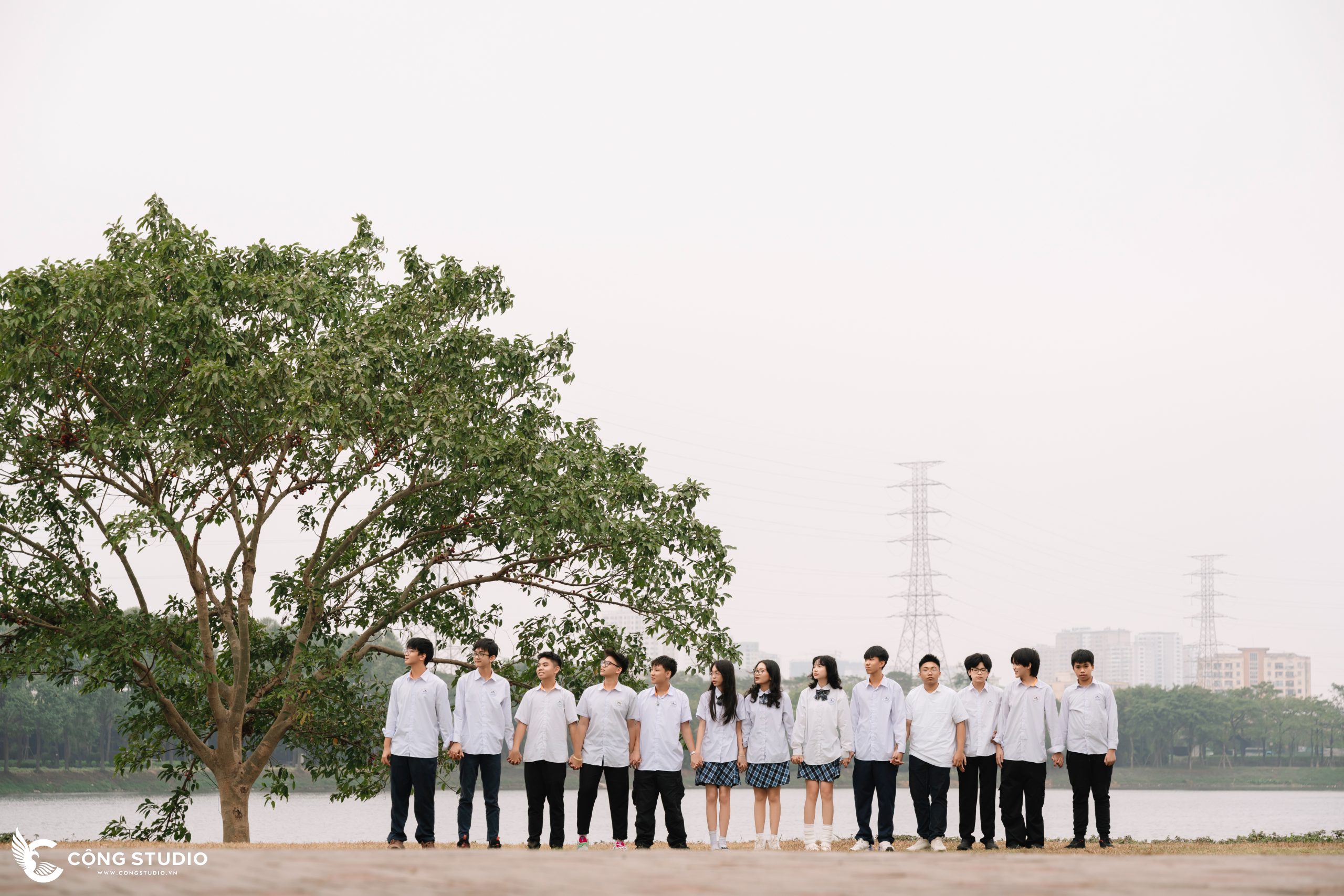 chụp ảnh kỷ yếu tại hồ tây
